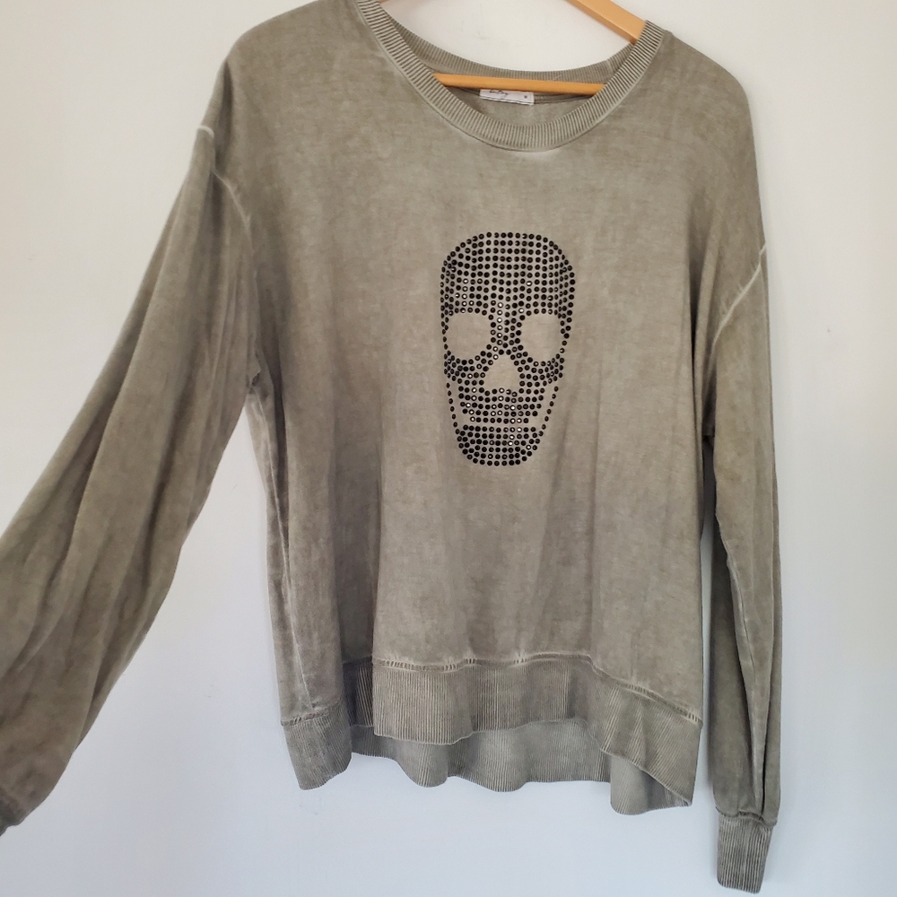 BRITAY Sz M Moss Green Relaxed Fit Sweatshirt Black Gem Skull Goth Grunge EUC - Picture 10 of 11